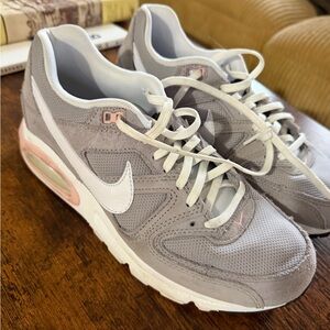 Nike Women's Sneakers in Gray and Light Pink